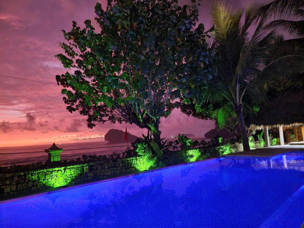 Istana Ombak Eco Resort Pacitan Eksteriør bilde