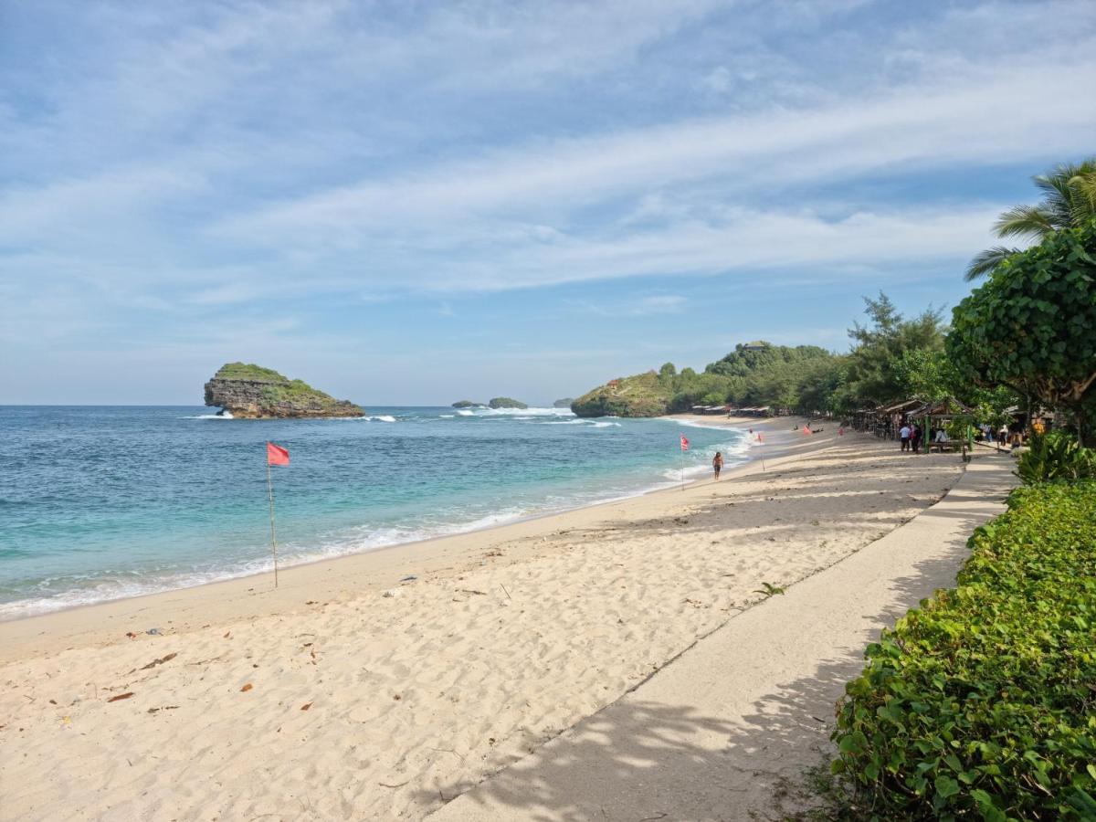Istana Ombak Eco Resort Pacitan Eksteriør bilde