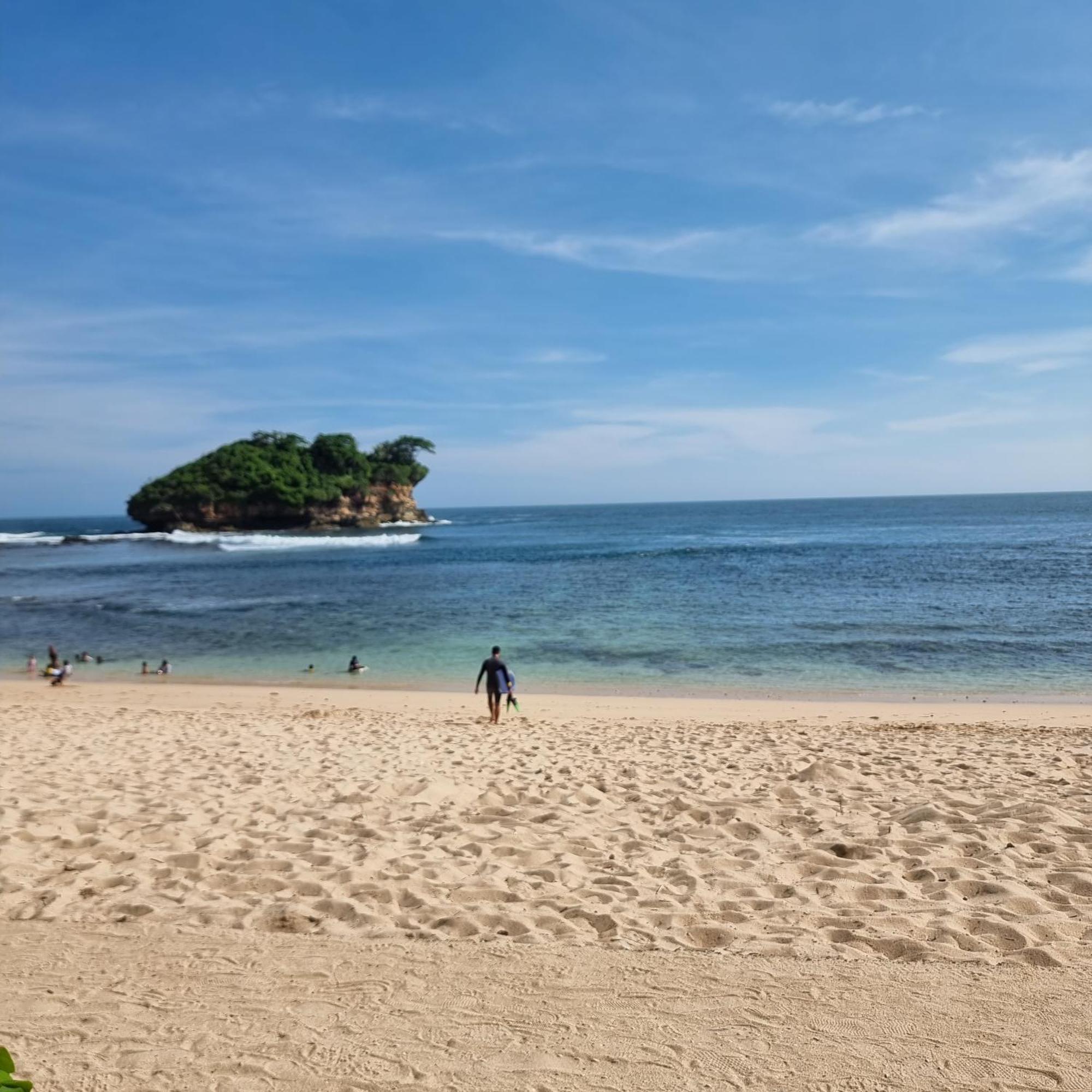 Istana Ombak Eco Resort Pacitan Eksteriør bilde