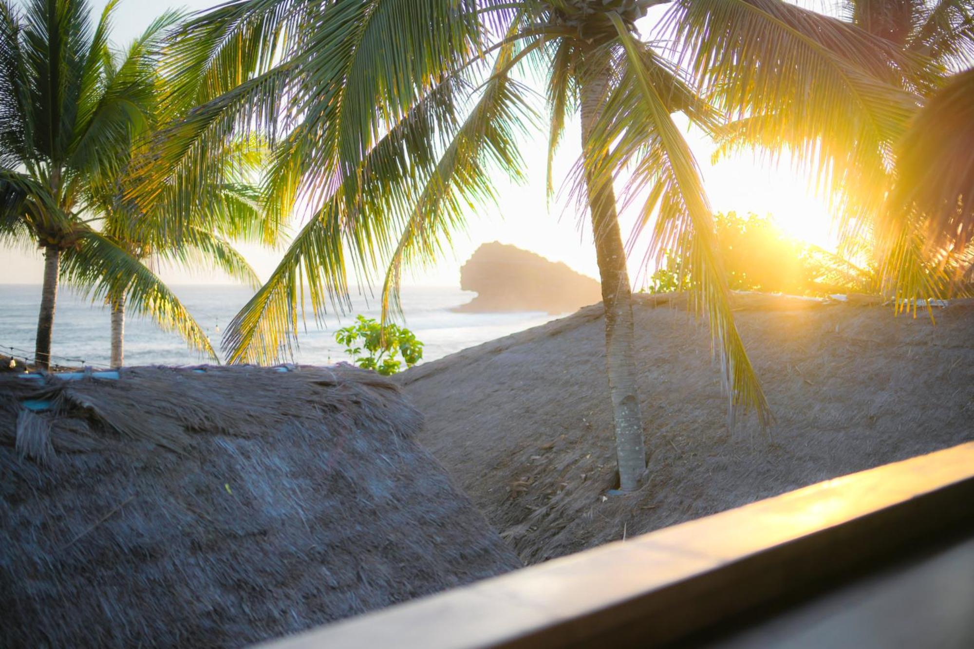 Istana Ombak Eco Resort Pacitan Eksteriør bilde
